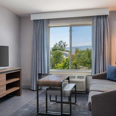 Homewood Suites Medford Bagian luar foto