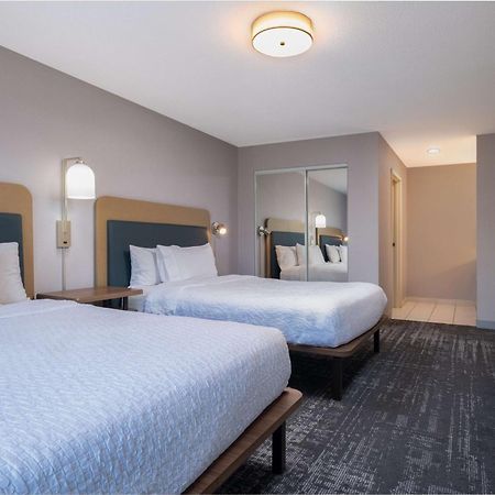 Homewood Suites Medford Bagian luar foto