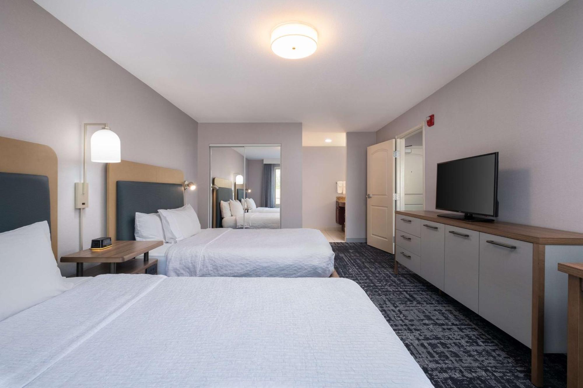 Homewood Suites Medford Bagian luar foto