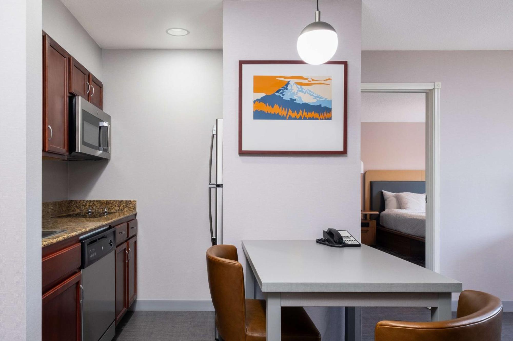 Homewood Suites Medford Bagian luar foto