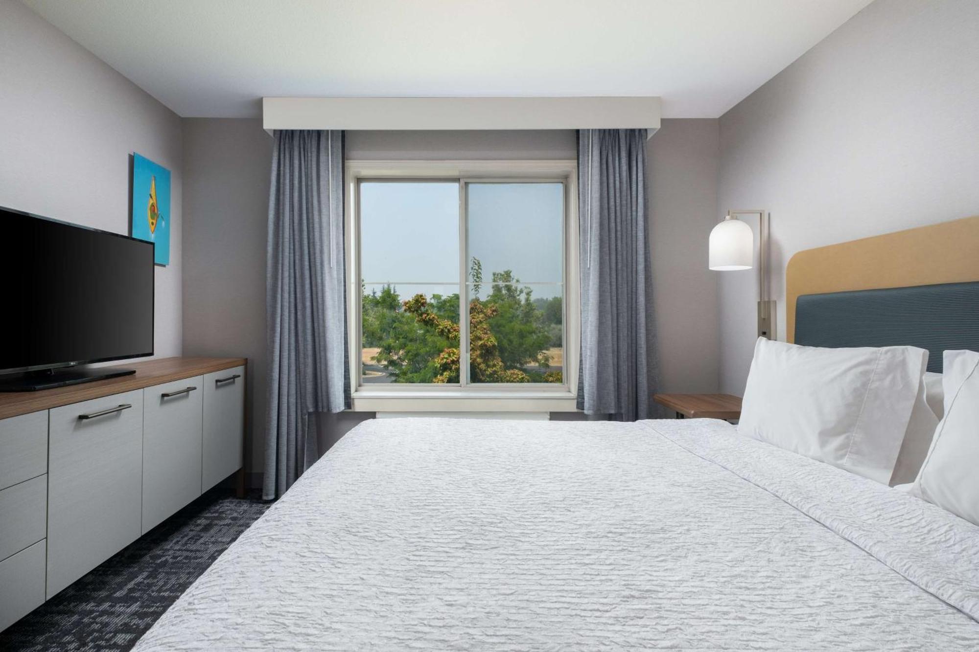 Homewood Suites Medford Bagian luar foto