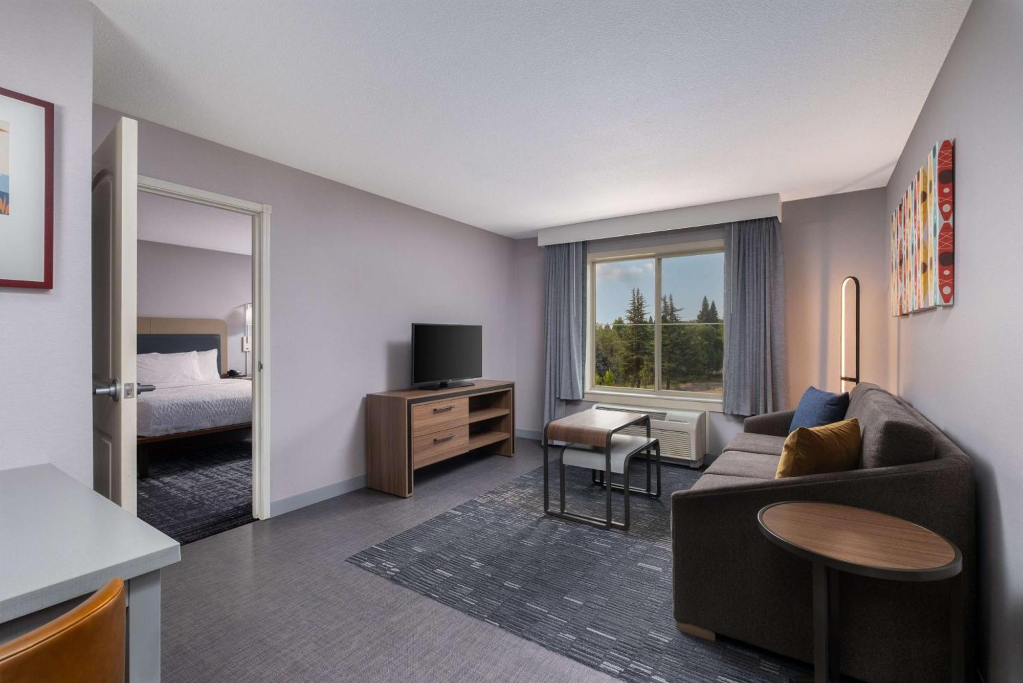 Homewood Suites Medford Bagian luar foto