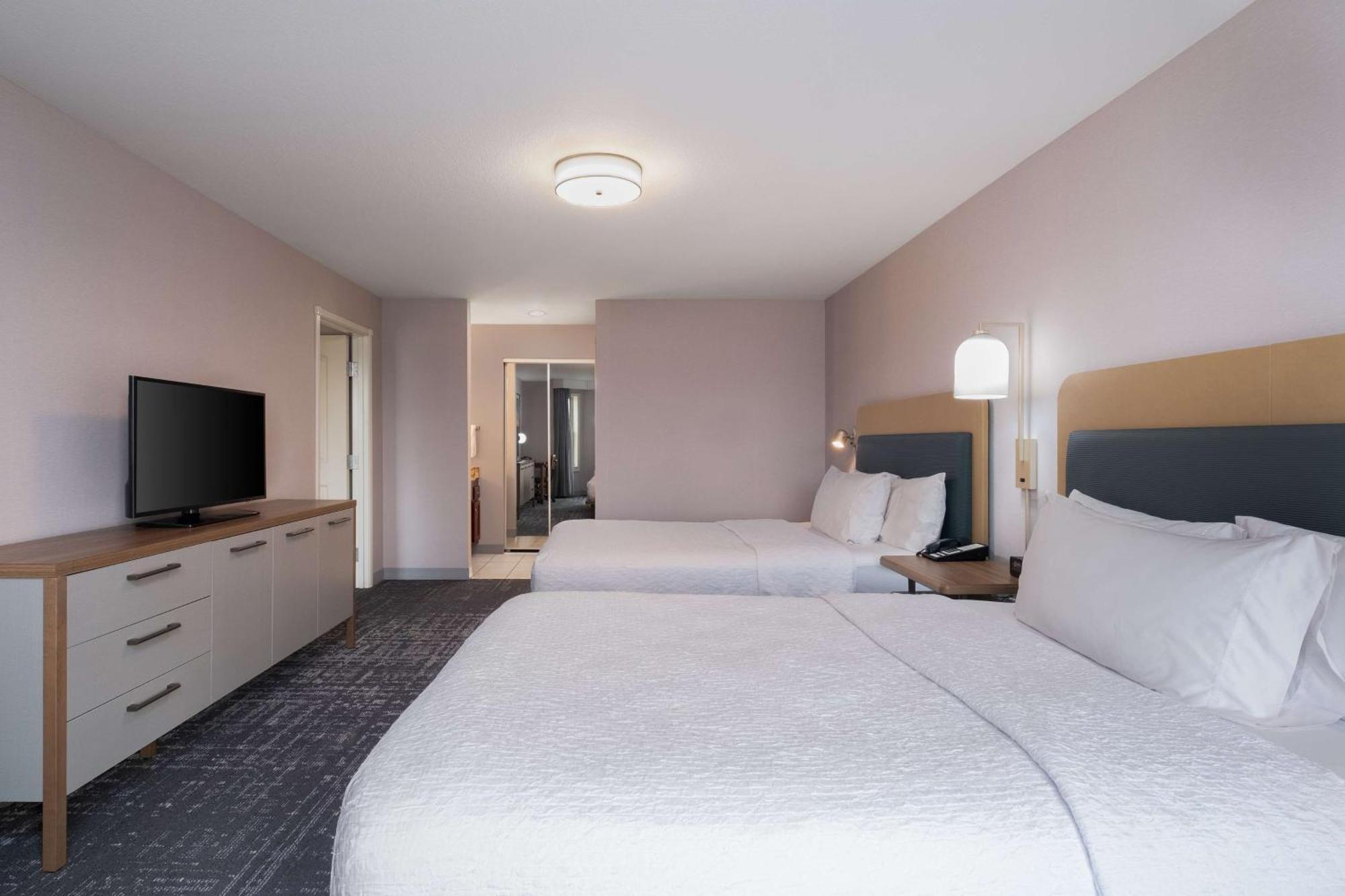 Homewood Suites Medford Bagian luar foto