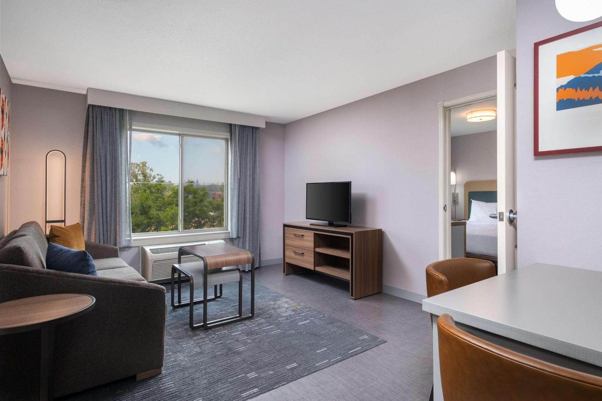 Homewood Suites Medford Bagian luar foto