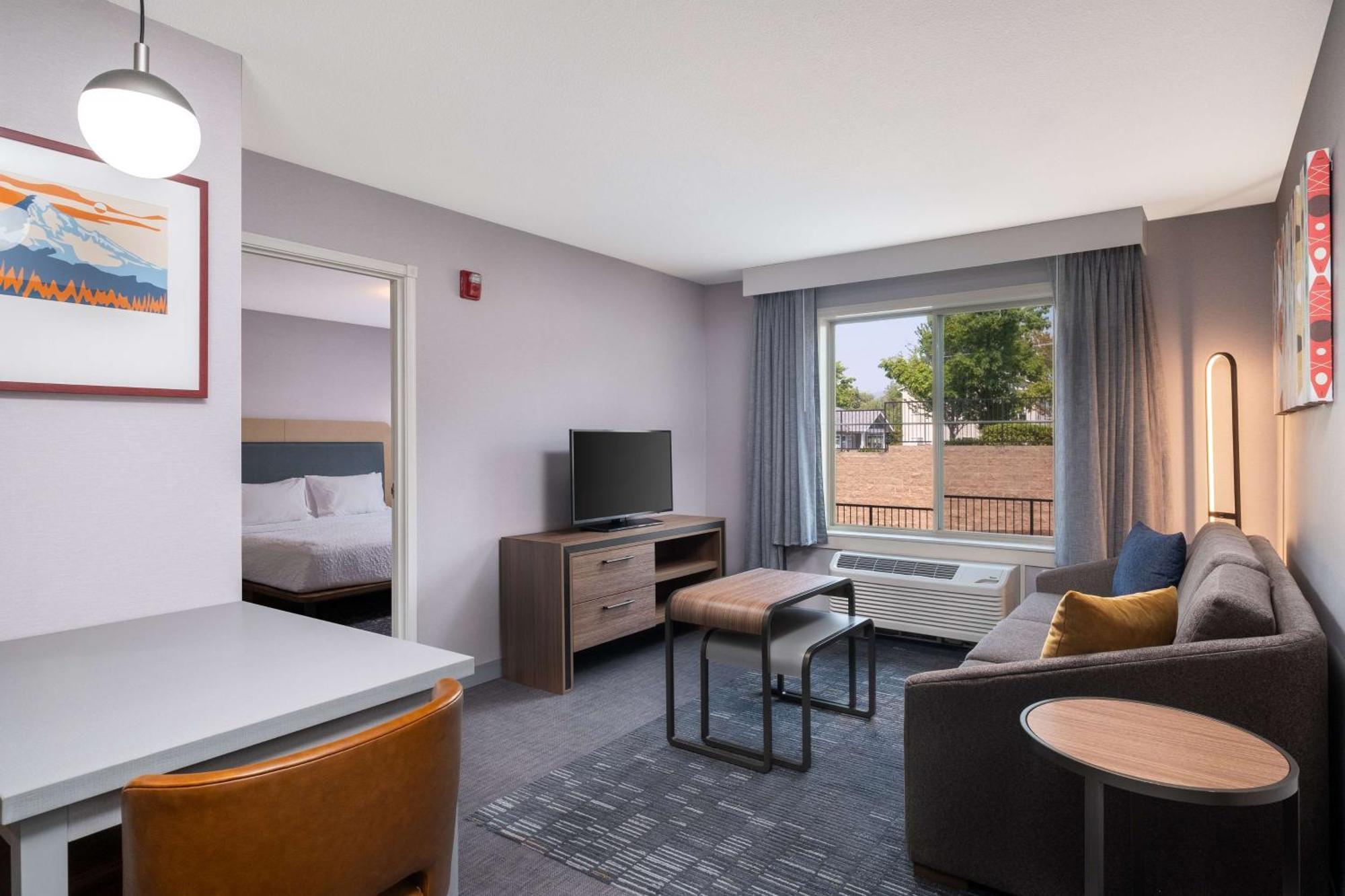 Homewood Suites Medford Bagian luar foto